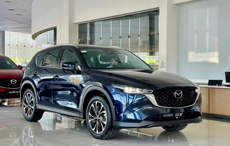 Mazda CX-5 gần như chắc suất 'ngôi vương' doanh số phân khúc SUV cỡ C năm 2025