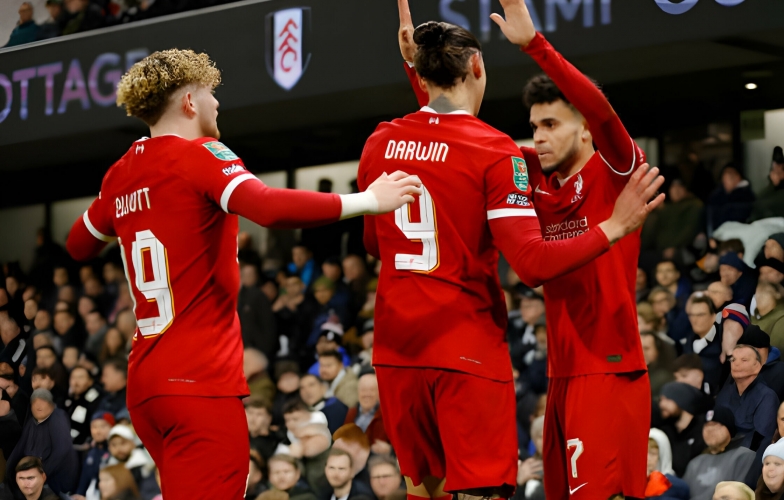 Liverpool làm nên lịch sử sau khi đoạt vé vào chung kết Carabao Cup