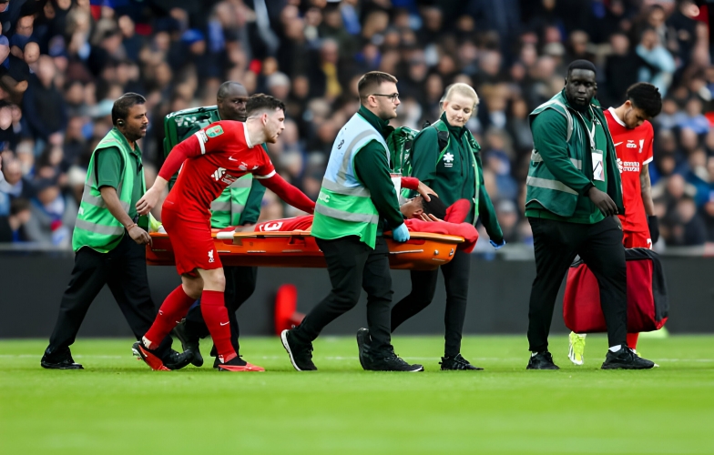 Liverpool tổn thất nặng nề giữa trận gặp Chelsea