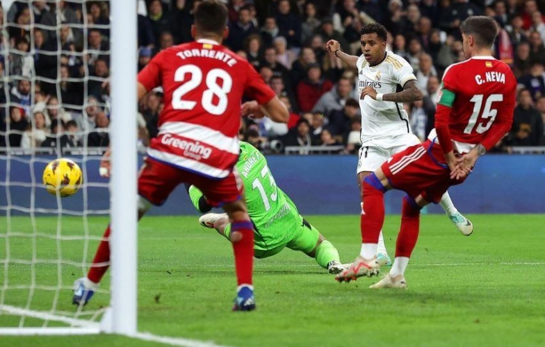 Trực tiếp Real Madrid 0-0 Granada: Nhập cuộc hứng khởi