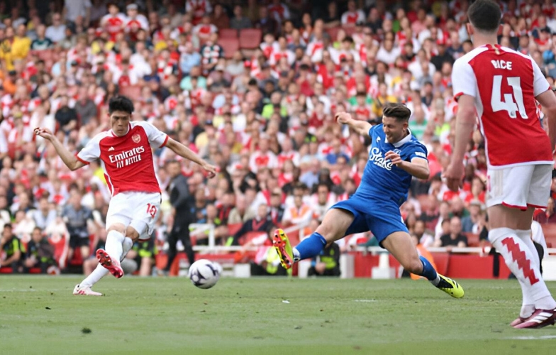 Trực tiếp Arsenal 1-1 Everton: Chủ nhà ép sân