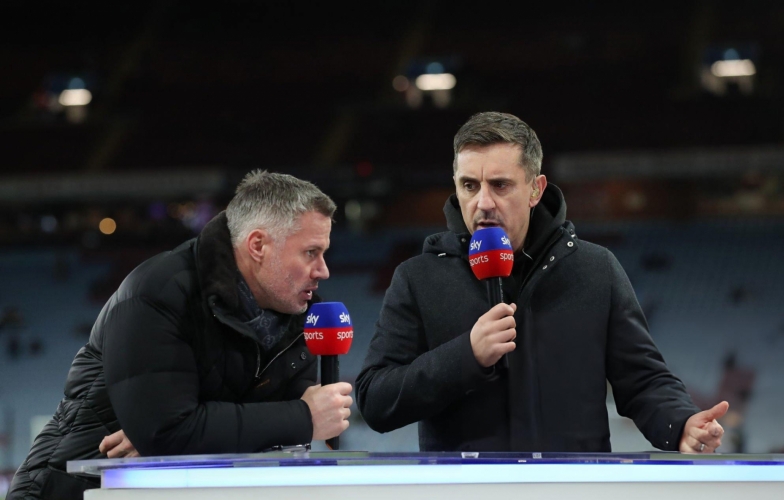 Jamie Carragher và Gary Neville chỉ trích sao Liverpool vì khiến The Kops mất ngôi đầu