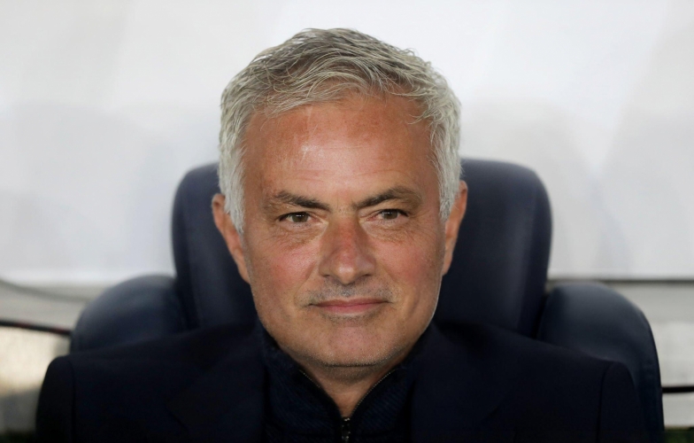 Mourinho tiếp tục gây 'ác mộng' cho MU trên sân nhà