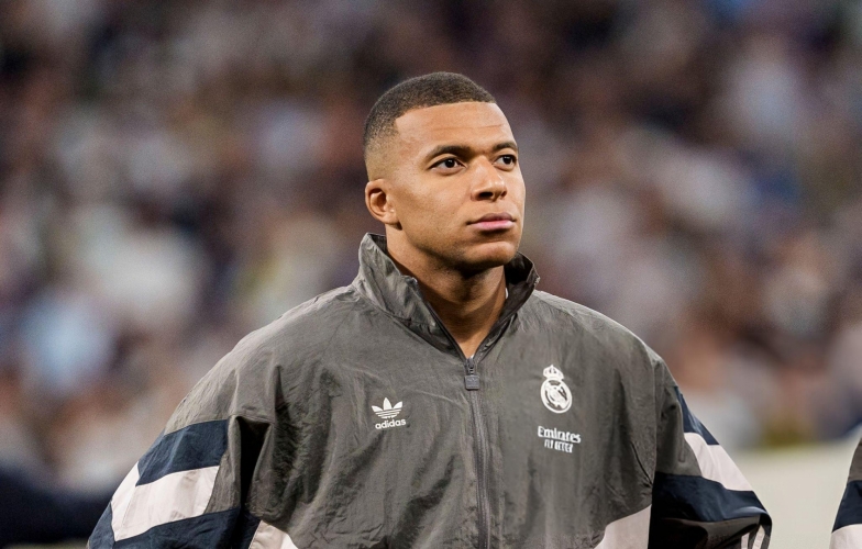 CHÍNH THỨC: Mbappe sẽ trở lại Paris