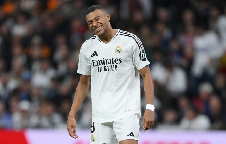 Mbappe thiết lập kỷ lục 'không ai muốn' tại El Clasico