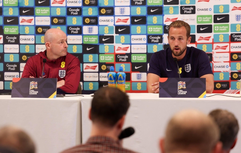 Lee Carsley đáp trả Harry Kane, mang tin vui tới cho ĐT Anh