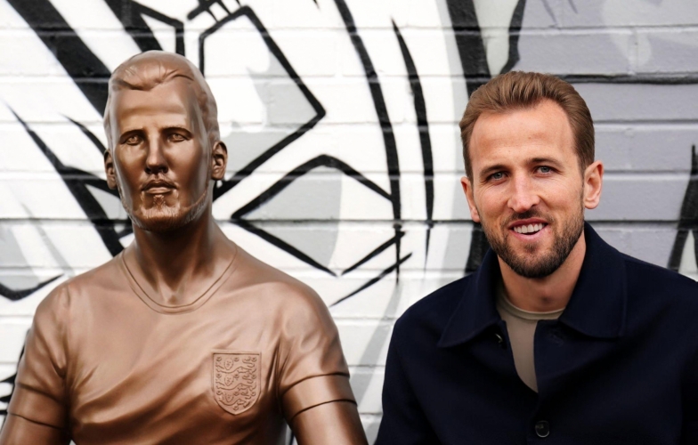 Harry Kane được dựng tượng tại quê nhà