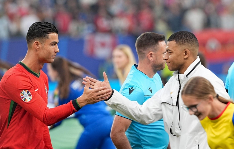 Chuyên gia chỉ điều Mbappe cần làm để 'nối gót' Ronaldo