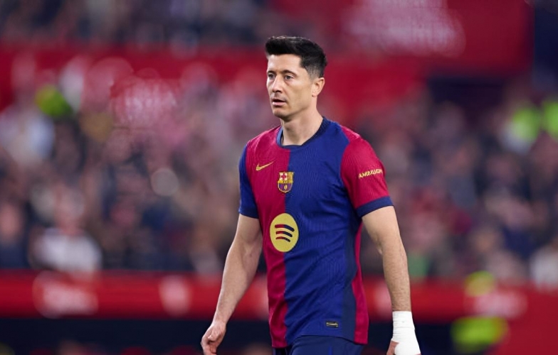 Lewandowski có động thái mới tại Barca