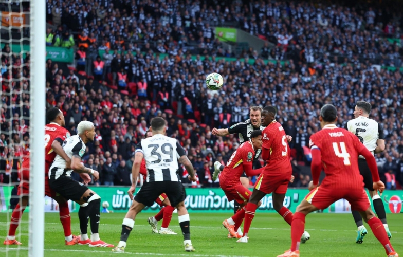 Trực tiếp Liverpool 0-2 Newcastle: Nhân đôi cách biệt