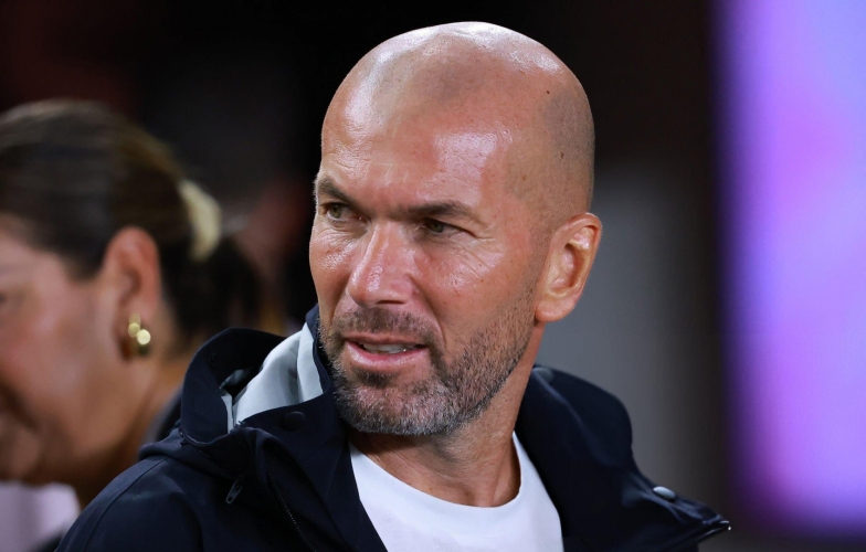 HLV Zidane được liên hệ dẫn dắt 'gã khổng lồ châu Âu'