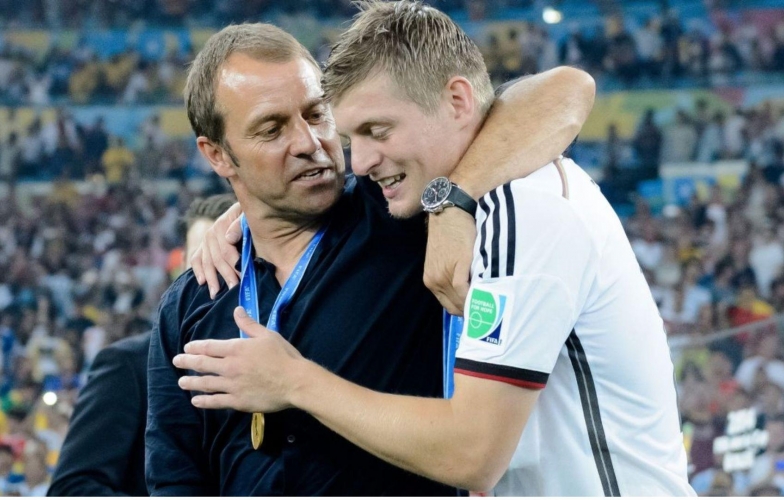 Toni Kroos: 'Bạn phải ca ngợi Hansi Flick và Barca mùa này'