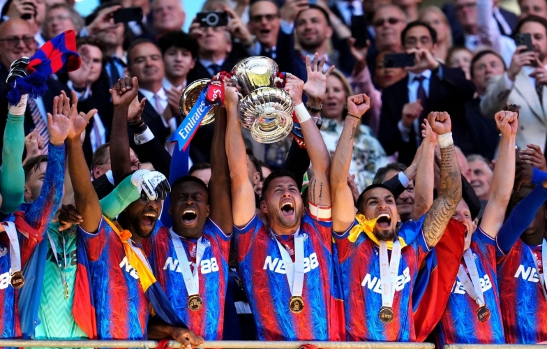 Hạ Man City, Crystal Palace tạo lịch sử sau 120 năm