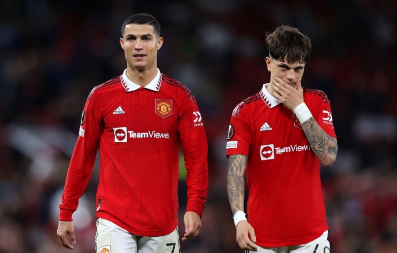 Al Nassr bất ngờ nhắm sao trẻ thần tượng Ronaldo
