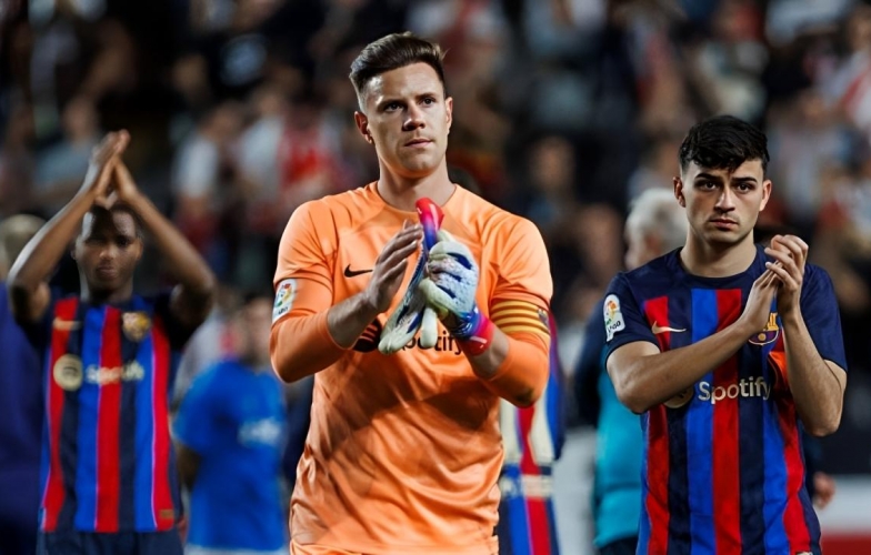 Đội trưởng Barca 'bán sống bán chết' ở lại Camp Nou