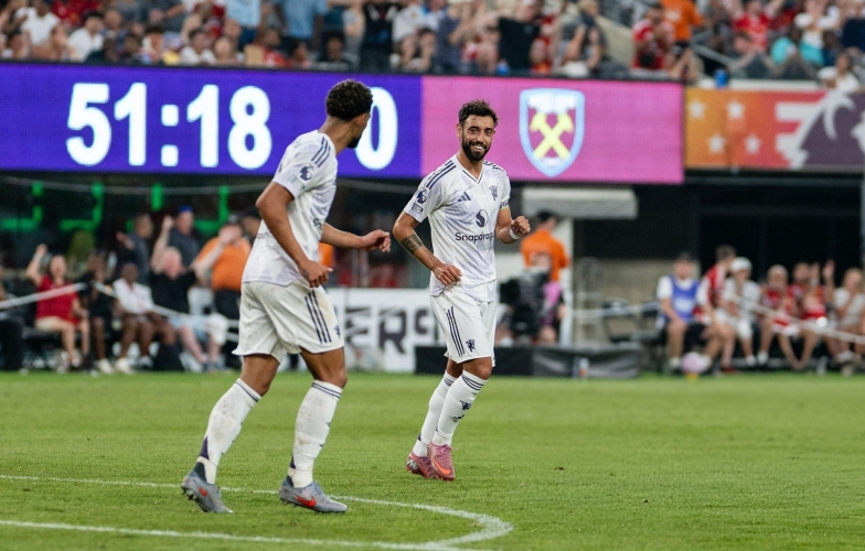 Bruno lập cú đúp, MU thắng chật vật West Ham