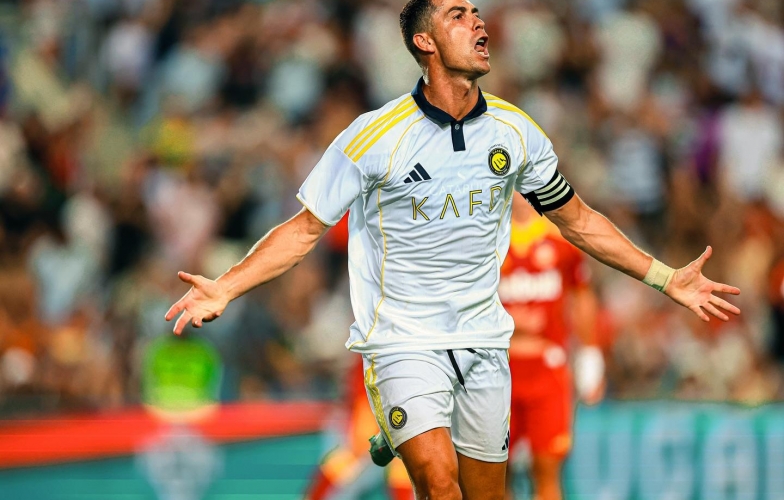 Ronaldo lập hat-trick, Al Nassr thắng dễ đội bóng Bồ Đào Nha