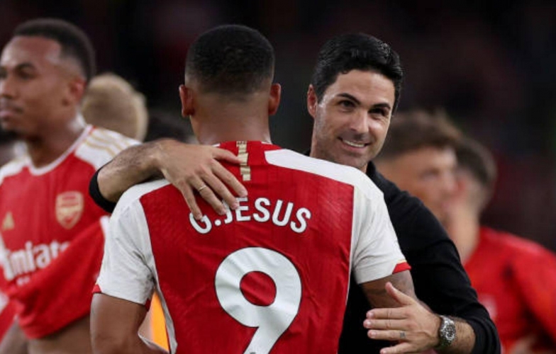 Arsenal nhận tin cực vui tại cuộc đua vô địch Ngoại hạng Anh