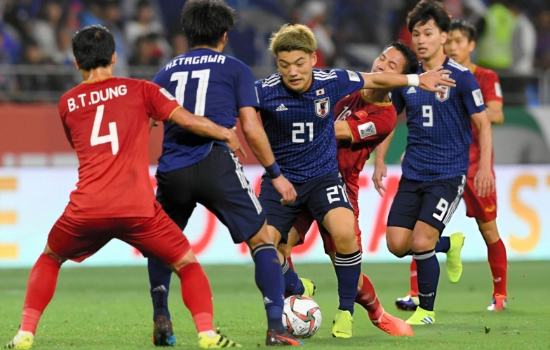 Ngôi sao từng 'xé lưới' ĐT Việt Nam hạnh phúc sau chiến thắng trước Ghana