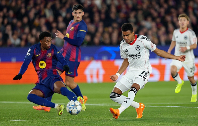 Trực tiếp Barca 0-1 Frankfurt: Địa chấn tại Camp Nou