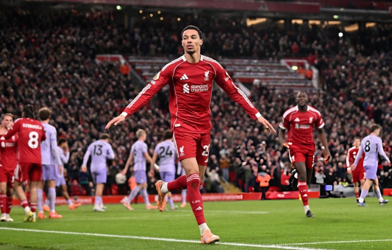 Ekitike lập cú đúp, Liverpool thắng dễ Brighton
