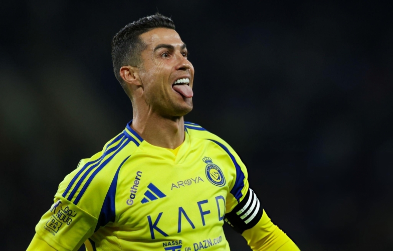 Ronaldo lập cú đúp, Al Nassr xây chắc ngôi đầu Saudi Pro League