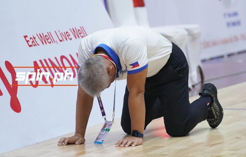 HLV trưởng bóng rổ nam Philippines xin lỗi vì trận thua 'kinh hoàng' trước Indonesia