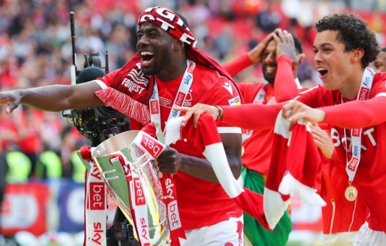 Nottingham Forest thăng hạng: Sự trở lại của một tượng đài