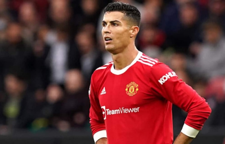 Jamie Carragher: “MU giống một CLB nhỏ khi ký hợp đồng với Ronaldo”