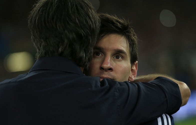 Không phải Zidane, PSG bổ nhiệm ‘kẻ gieo sầu cho Messi’ thay Pochettino?