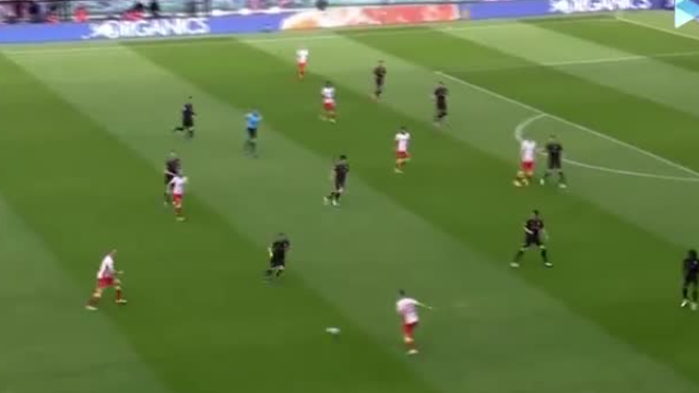 Video bàn thắng Leipzig 2-0 Stuttgart: Níu bước Bayern