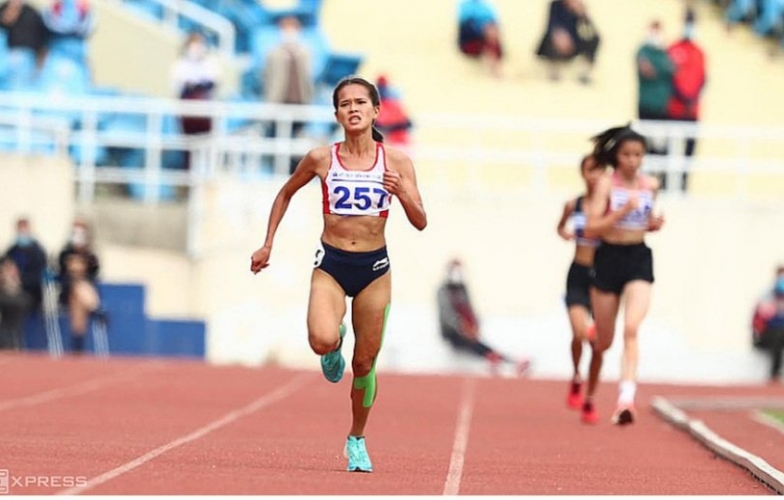 Vượt mặt ĐKVĐ SEA Games, Phạm Thị Hồng Lệ thống trị đường đua 10.000m nữ