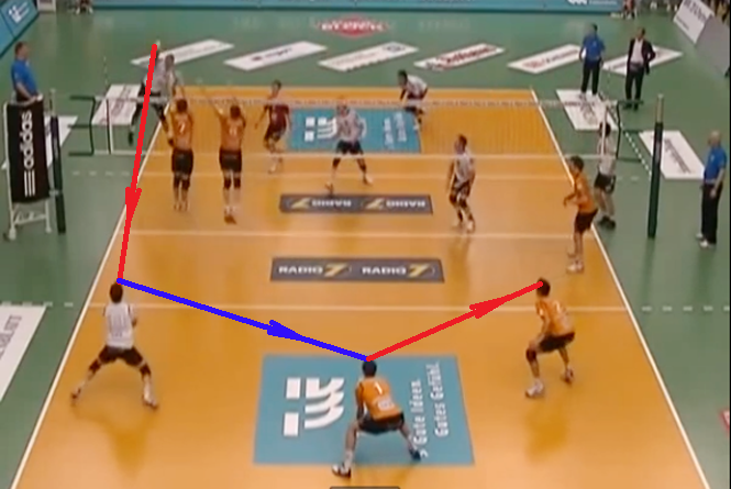 Video bóng chuyền: Pha đập bóng trúng đầu 3 cầu thủ đối phương