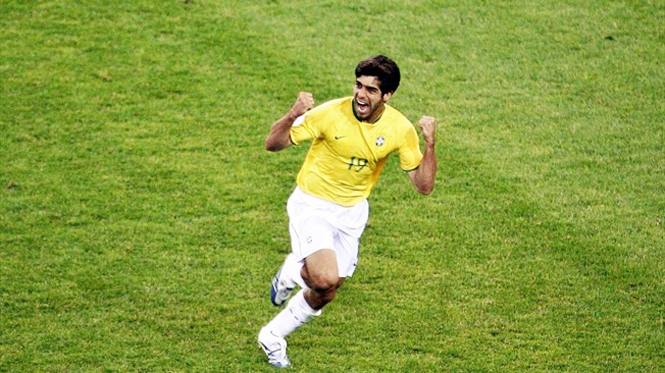 Video World Cup: Siêu phẩm của ông vua sút phạt Juninho (năm 2006)