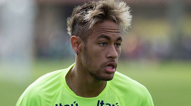 Neymar đổi kiểu tóc giống cầu thủ Romania ở World Cup 1998