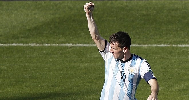 Argentina 1-0 Iran: Messi lập siêu phẩm, Argentina thắng kịch tính