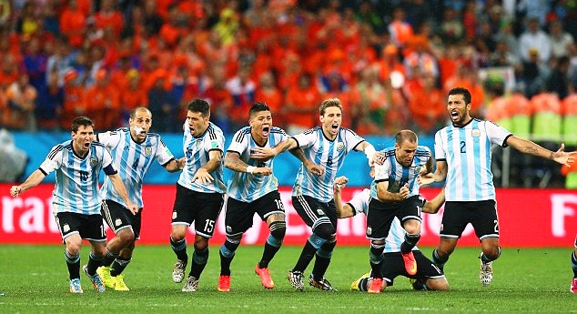 Chùm ảnh: Argentina đánh bại Hà Lan vào chung kết