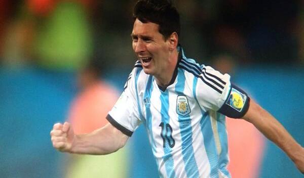 Khoảnh khắc Messi gần khóc trong trận thắng Hà Lan
