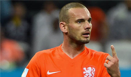 Van Gaal gây sốc chiêu mộ Sneijder
