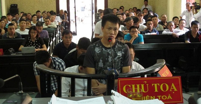 Trần Mạnh Dũng cầm đầu nhóm cầu thủ Ninh Bình bán độ, lĩnh án 30 tháng tù giam
