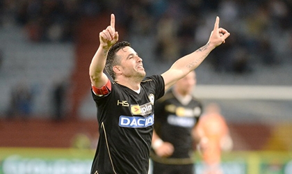 Di Natale lập ‘bàn tay nhỏ’ ở tuổi 36