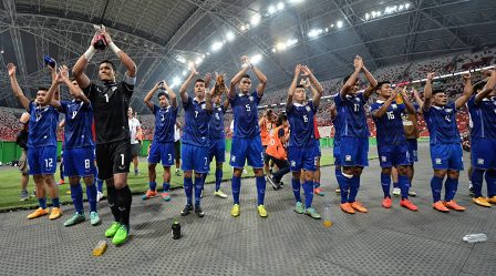 Nối gót Philippines, Thái Lan giành vé vào bán kết AFF Cup