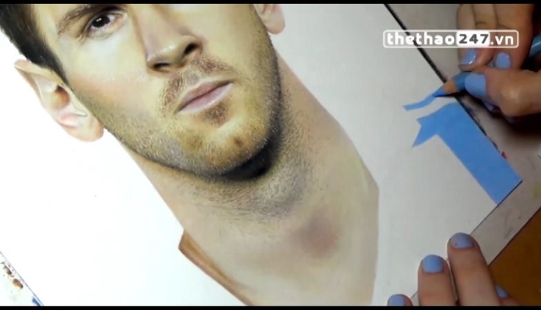 VIDEO: Cô gái vẽ chân dung Messi như ảnh thật