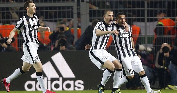 Dortmund 0-3 Juventus: Tevez tỏa sáng rực rỡ