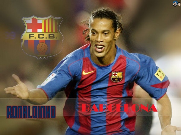VIDEO: Chiêm ngưỡng những pha kỹ thuật 'ảo diệu' nhất của Ronaldinho