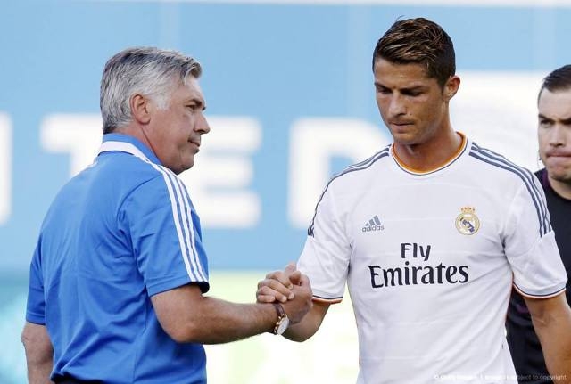 HLV Ancelotti động viên “trò cưng” Ronaldo