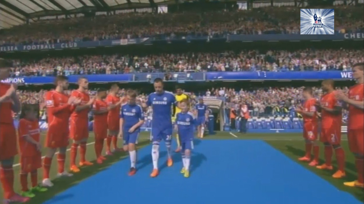 VIDEO: Cầu thủ Liverpool xếp hàng chào đón tân vương Chelsea