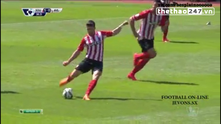 VIDEO: Tình huống cướp bóng từ giữa sân rồi ghi bàn đẹp mắt của Shane Long