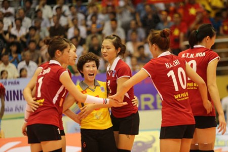 ĐT bóng chuyền nữ Việt Nam vào tứ kết gặp Đài Loan