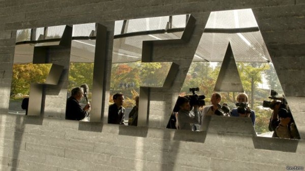 6 quan chức FIFA bị cảnh sát bắt giữ
